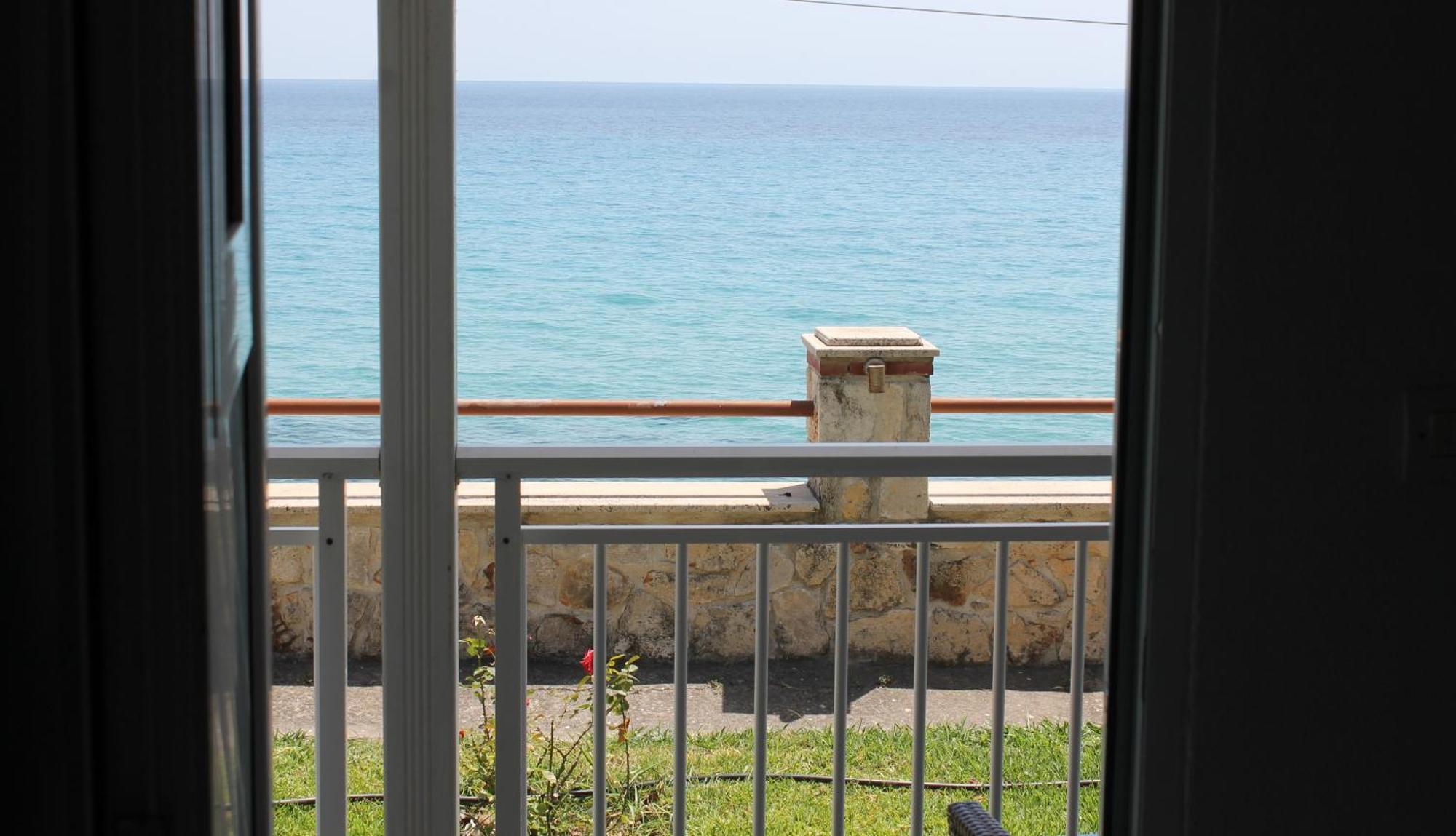 Apartment Maria Mola Mola Kalyva